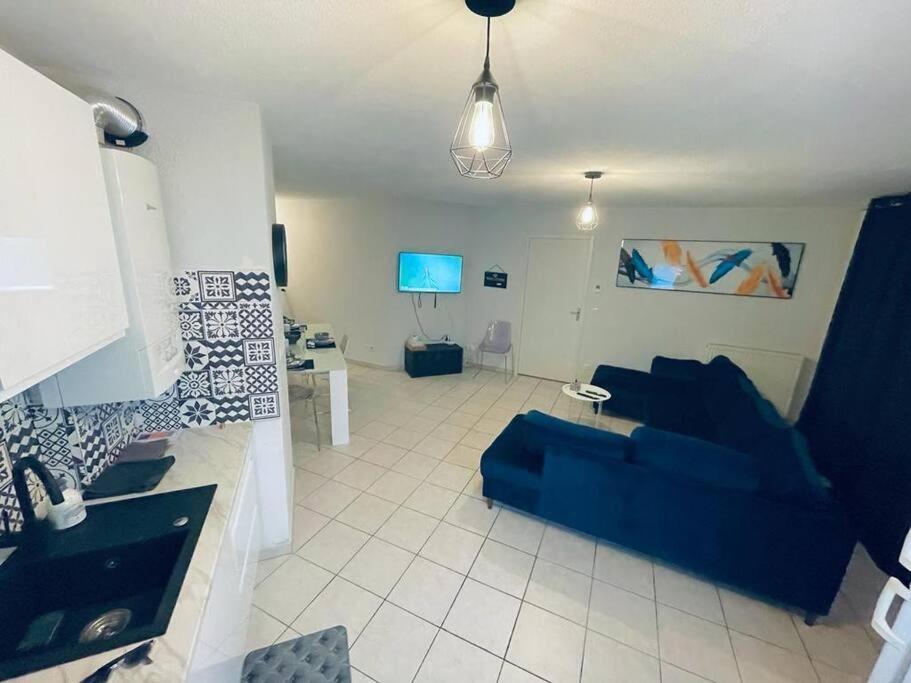 Magnifiquet3 Centre/gare/parking Annemasse